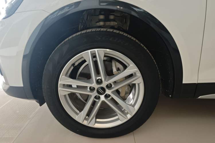 Used Audi Q5L 2022 40T Fashionable and Elegant Model