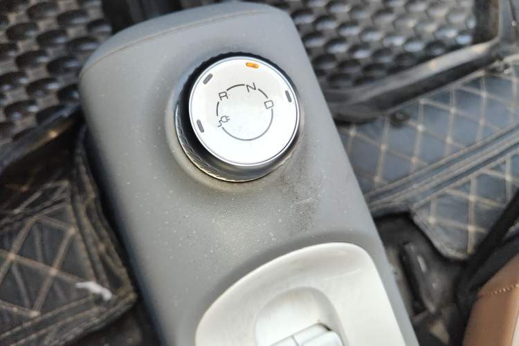 Used Wuling Hongguang MINIEV 2022 GAMEBOY 300km Enthusiast Model with Lithium Iron Phosphate Gear Lever