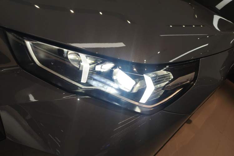 Used BMW 5 Series 2024 530Li Leading Model M Sport Package