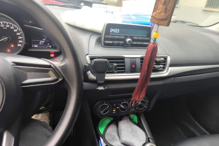 Used Mazda Mazda 3 Axela 2017 Sedan 1.5L Manual Comfort Model Emission Standard China V
