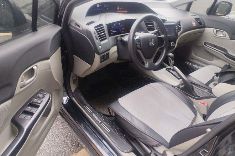 Used Honda Civic 2014 1.8L automatic comfort version Driver Seat
