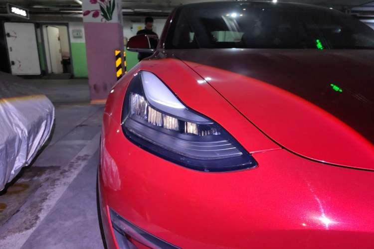 Used Tesla Model 3 2019 Long-Range Rear-Wheel-Drive Version
