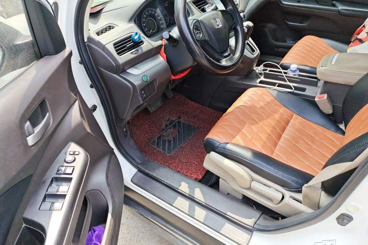 Used Honda CR-V 2012 2.0L two-wheel drive urban version