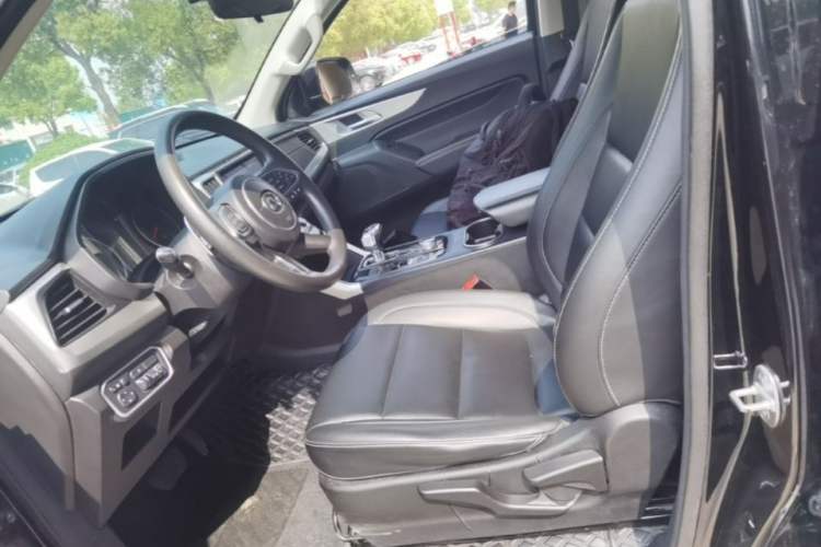 Used Great Wall Poer 2021 2.0T Commercial Version Automatic Diesel Two-Wheel Drive Elite Trim with Long Bed – GW4D20M Left Front Seat