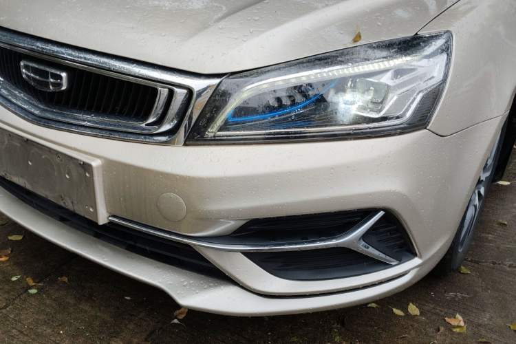 Used Geely Auto Emgrand 2019 Leading Edition 1.5L CVT Upward-Connected Model China VI Standard Left Front Headlight