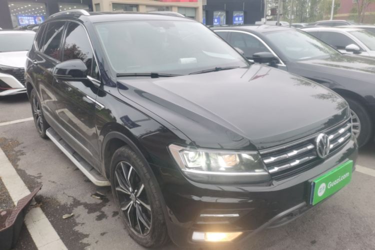 Used Volkswagen Tiguan L 2020 330TSI Automatic Two-Wheel Drive Smart Luxury Edition China VI Standard Front Right 45 Deg