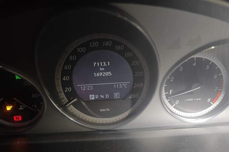 Used Mercedes-Benz C-Class 2010 C 200 CGI Fashion Model
