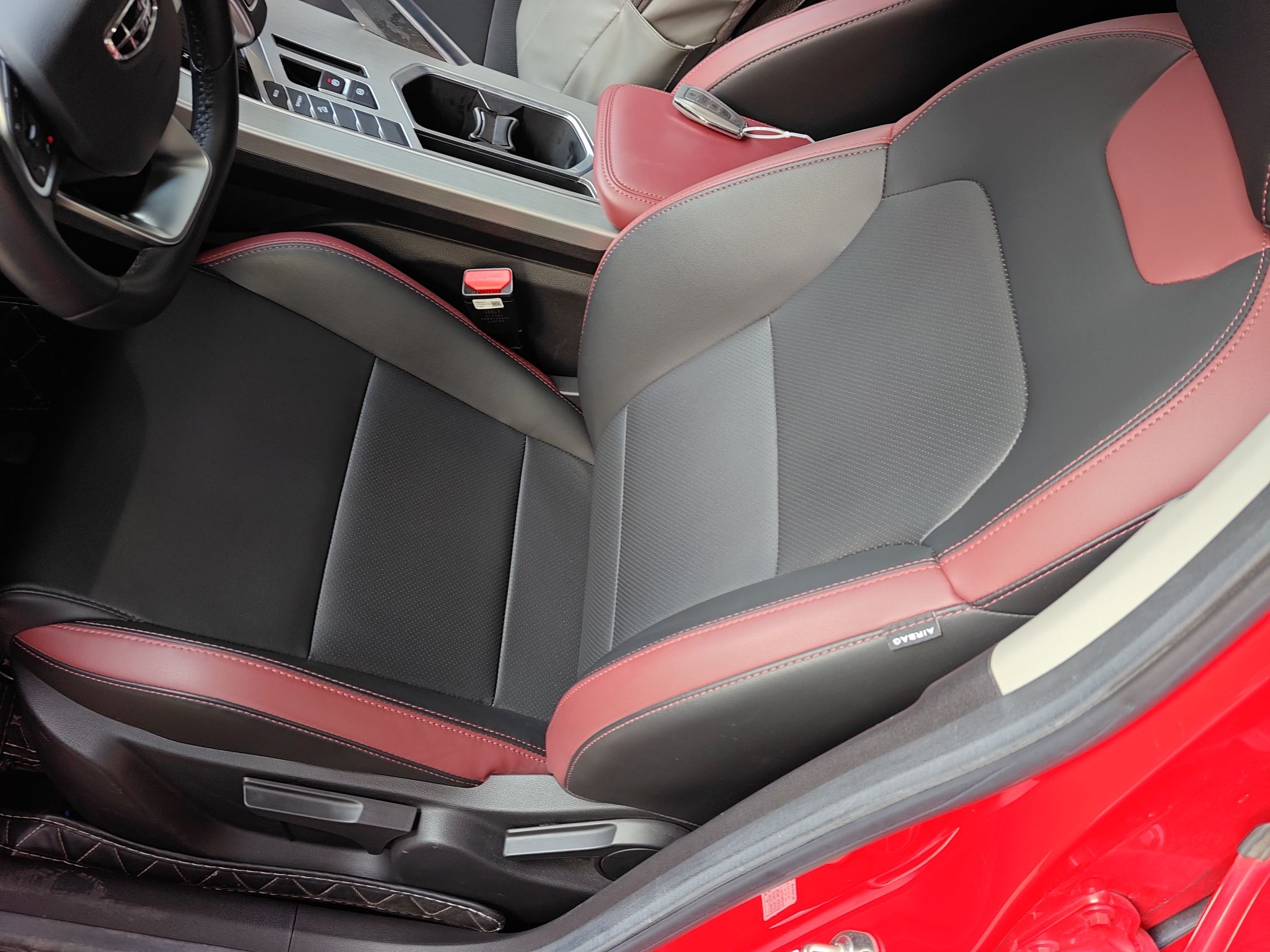 المقاعد الأمامية داخل السيارة