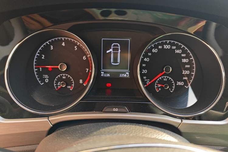 Used Volkswagen Touran 2018 Volkswagen Touran L 280TSI DSG Comfort Edition 7 Seats China VI Standard