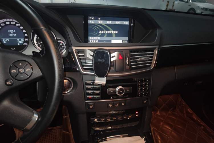 Used Mercedes-Benz E-Class 2010 E 300 L Fashion Model