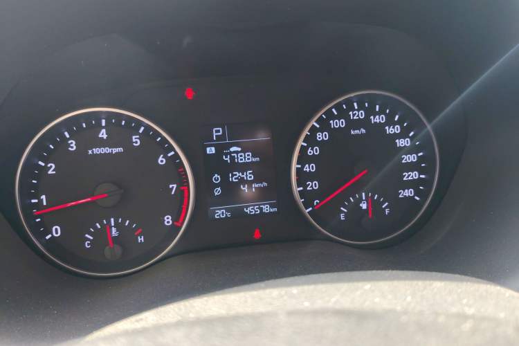 Used Hyundai Celesta 2018 1.6L Automatic GL Enjoyment Edition China VI compliant Instrument Cluster