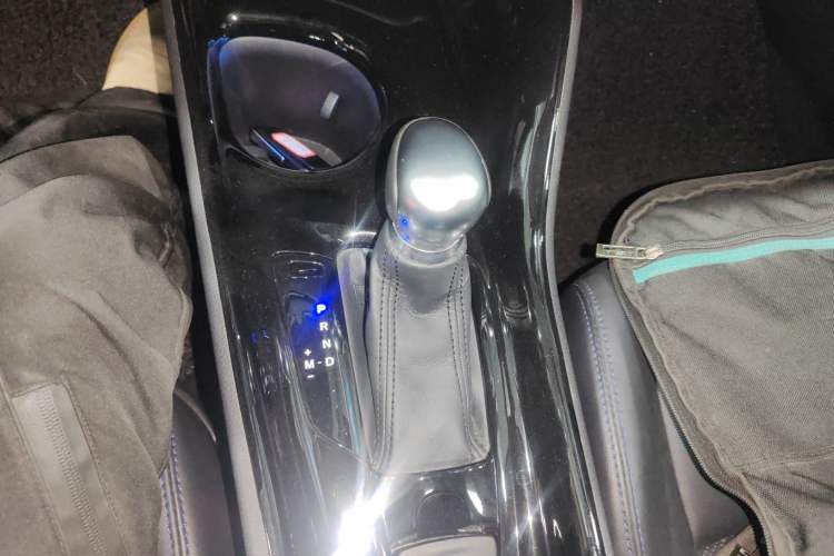 Used Toyota C-HR 2021 2.0L Luxury Edition Gear Lever