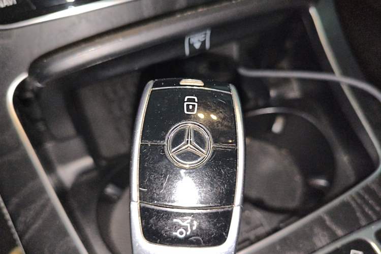 Used Mercedes-Benz E-Class 2017 E 300 L Sporty and Stylish Model Vehicle Key