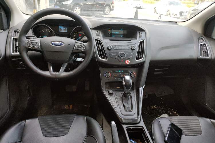 Used Ford Focus 2015 Hatchback EcoBoost 125 Automatic Supreme Style Edition
