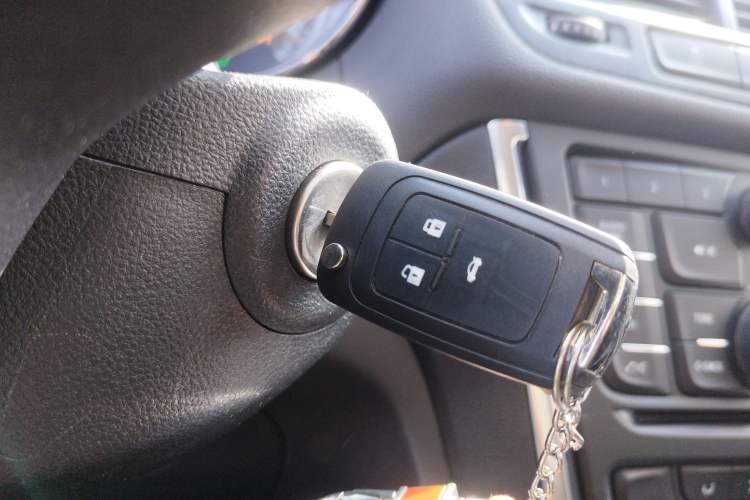 Used Buick Encore 2015 1.4T Automatic Two-Wheel Drive Urban Elite Version