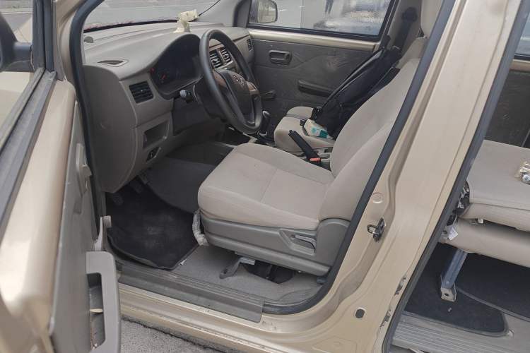 Used Wuling Rongguang V 2018 1.5L Practical Version