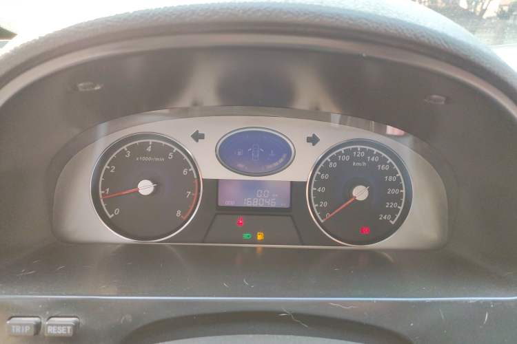 Used Geely Auto Classic Emgrand 2012 Sedan 1.5L Manual Comfort Model
