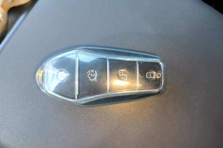 Used BYD Qin L 2025 DM-i Smart Drive 80KM Leading Model