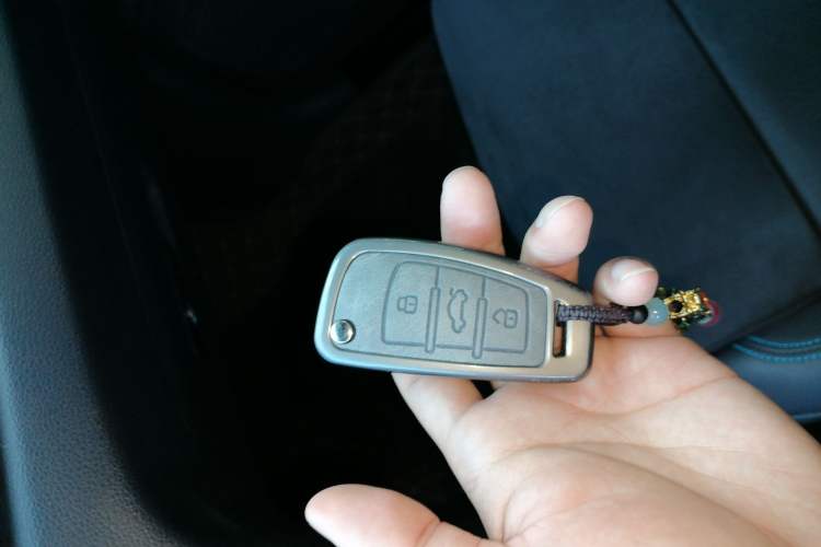 Used Audi Q3 2016 40 TFSI quattro all-wheel drive style model