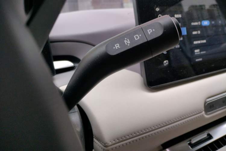 Used MG 4 EV 2026 Model 437 All-in-One Edition Gear Lever