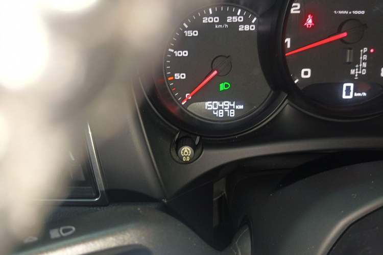 Used Porsche Macan 2017 Macan 2.0T Odometer Close Up