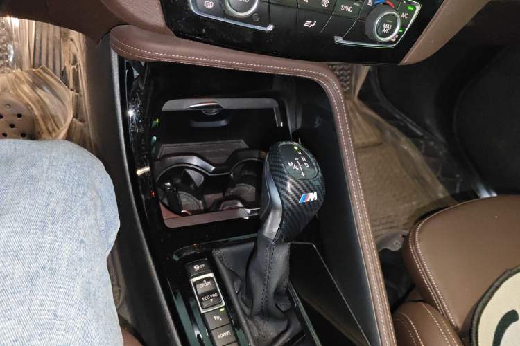 Used BMW X1 New Energy 2019 xDrive25Le Mileage Upgrade Version Gear Lever