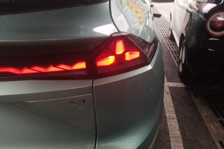 Used Deepal S07 2023 200Max Range-Extended Version
