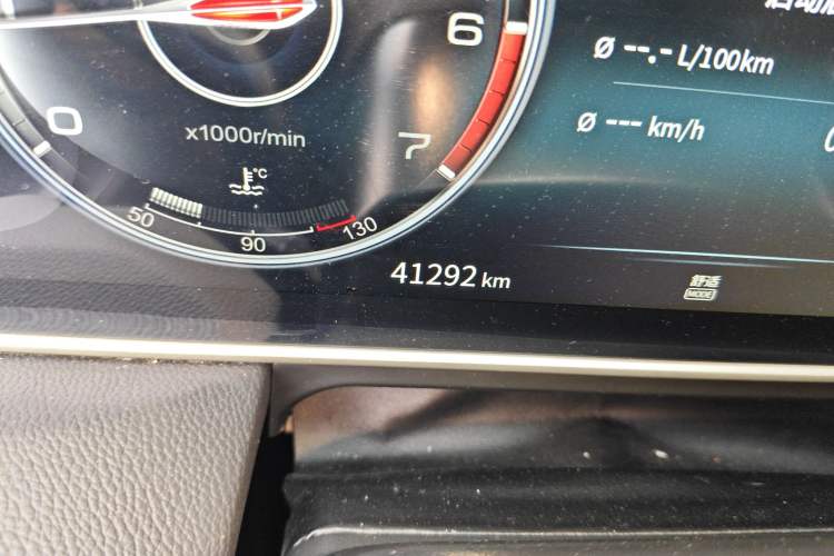 Used Hongqi HS5 2022 Revised Version 2.0T Smart Connect Flagship Edition