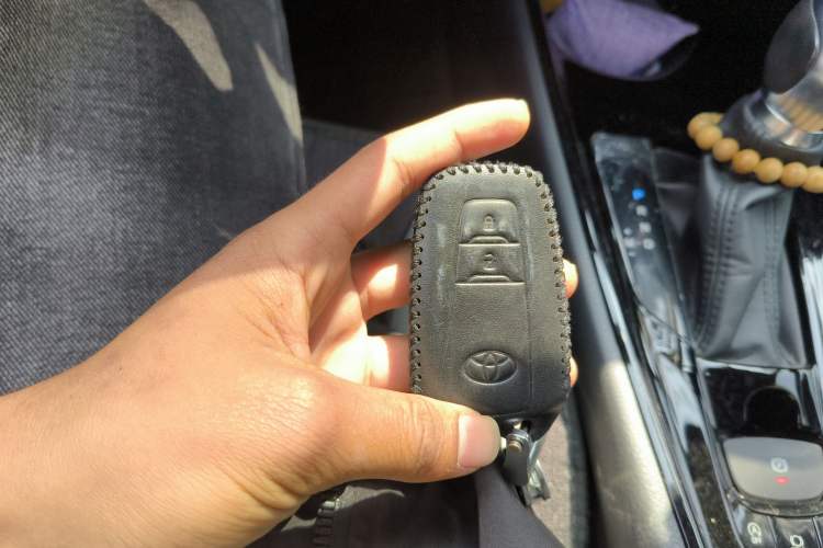 Used Toyota IZOA 2018 2.0L Yichi Edition China V Standard