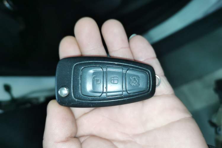 Used Ford Focus 2017 Sedan 1.6L Automatic Fashion Edition Smart Drive Version
