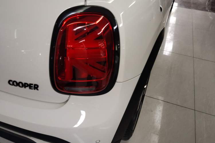 Used MINI MINI 2023 1.5T COOPER Artist