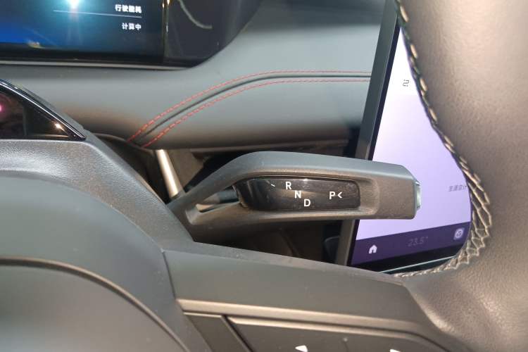 Used Xiaomi Auto SU7 2024 Rear-Drive Long-Range Intelligent Driving Version Gear Lever