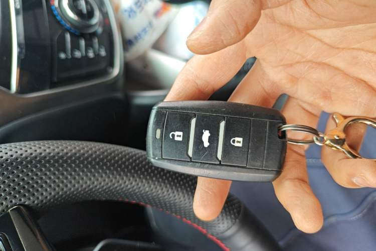 Used CHANGAN CS75 2016 1.8T Automatic Elite Model China V Standard
