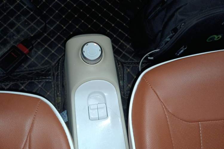 Used Wuling Hongguang MINIEV 2024 3rd Generation 215km Advanced Version Gear Lever