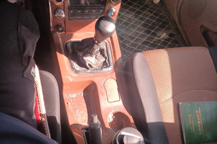 Used Higer Longwei 2015 2.8T Diesel Manual Two-Wheel Drive Big Double Classic Edition JE493
