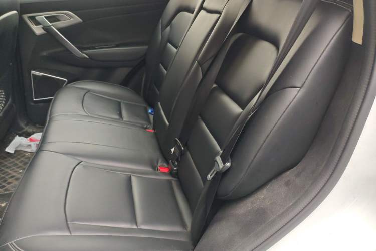 Used Geely Auto Emgrand X7 Sport 2016 2.0L Manual ZhiShang Version
