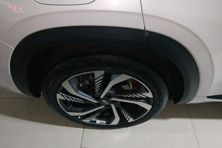 Used Geely Auto Monjaro L 2023 2.0TD High-Power Automatic Two-Wheel Drive Flagship Version
