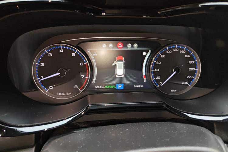 Used GAC Trumpchi GS7 2017 320T Two-Wheel-Drive Luxury Smart Connectivity Model
