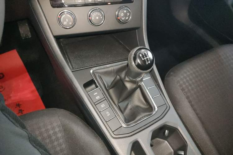 Used Volkswagen Bora 2020 1.5L Manual Fashion Edition Gear Lever