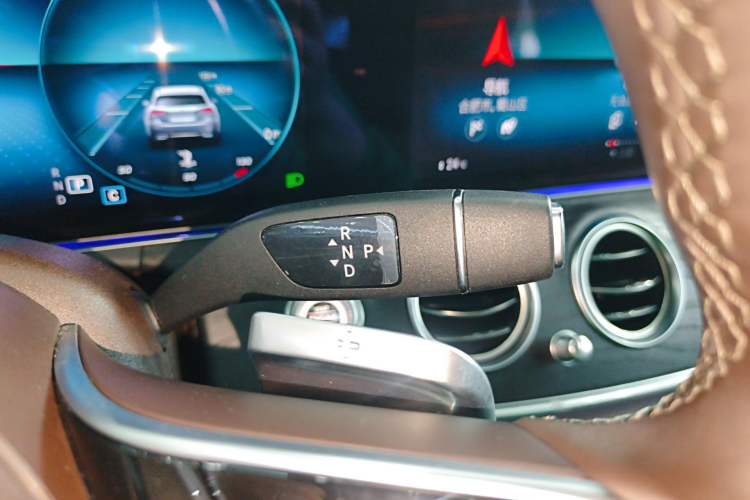 Used Mercedes-Benz E-Class 2022 Second Facelift E 300 L Luxury Edition
