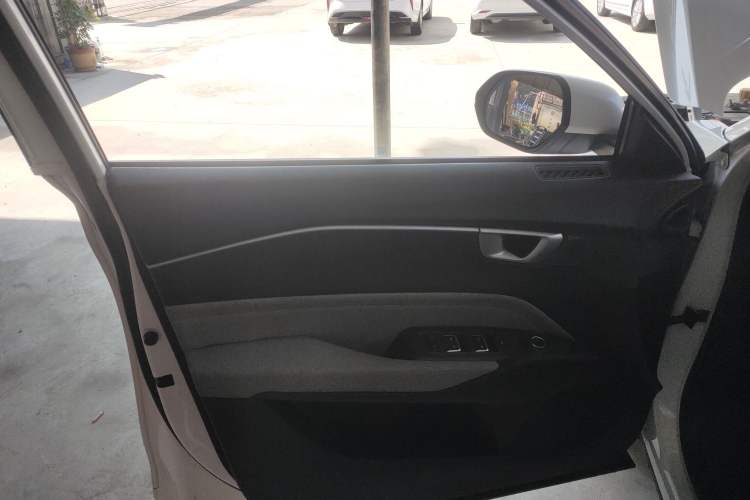 Used Baojun RC-6 2019 1.5T CVT Elite Version with 24-Hour Online Service