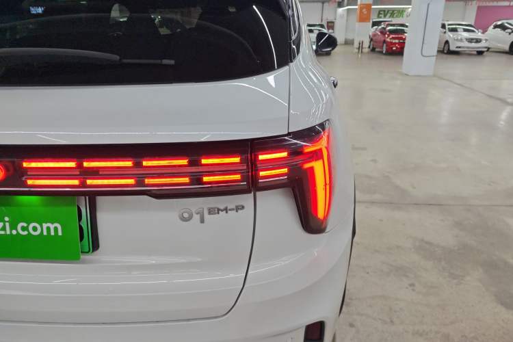 Used Lynk & Co 01 EM-P 2023 1.5TD EM-P Dawn Edition
