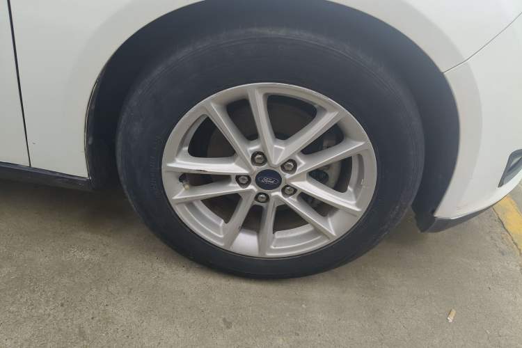 Used Ford Focus 2015 Sedan 1.6L Automatic Trend Model