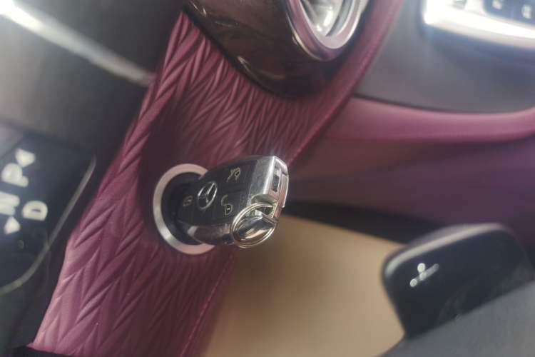 Used Mercedes-Benz Vito 2021 2.0T Business Version 7 Seats Vehicle Key