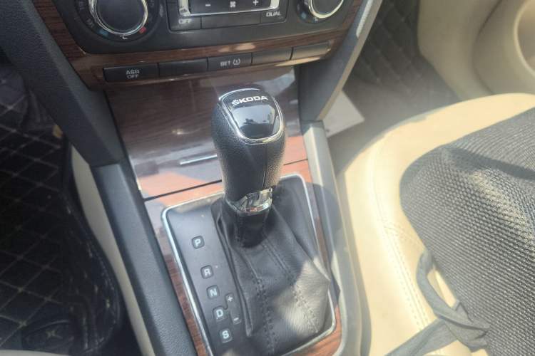 Used Skoda Octavia 2014 1.6L Automatic Yijun Edition