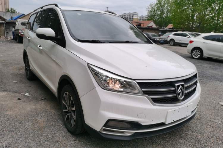 Used Baojun 730 2019 1.5T CVT Fashion Model 7 Seats China VI Emission Standard Front Right 45 Deg