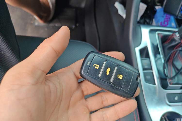 Used CHANGAN CS75 2014 1.8T Automatic Prestige Model China IV Standard
