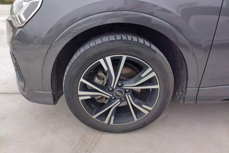 Used Audi Q3 Sportback 2023 40 TFSI Fashion Model Left Front Wheel Hub