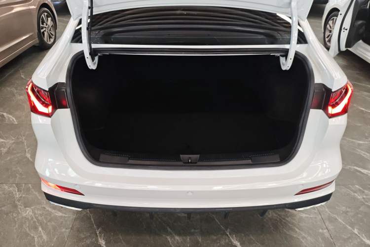 Used Roewe i5 2023 1.5L CVT Luxury Edition