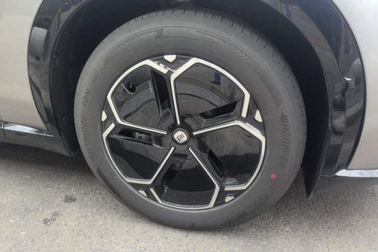 Used Xiaomi Auto YU7 2025 Ultra-Long Range Rear-Wheel Drive Version